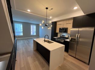 1537 S 5th St #2, Philadelphia, PA
