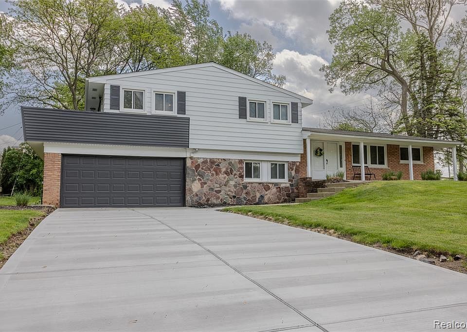 1st image of 2862 Rossmoor Cir