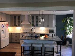 18236 N Winding Oak Dr, Middleburg Heights, OH 44130