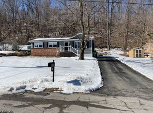 20 Andrea Dr, Vernon, NJ 07462