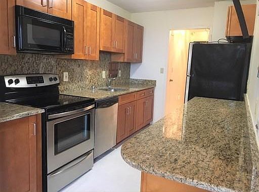 1st image of 62 Longwood Ave #902