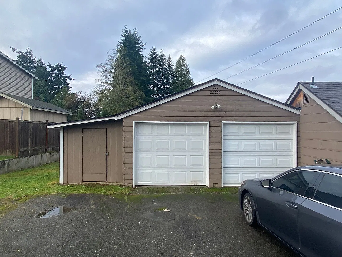 Move-In Special: Half Off Your First Month's Rent Classic Tacoma Home with Updates! — Photo 3