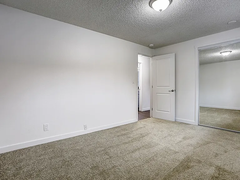 Overlook Terrace Apartments — Photo 30