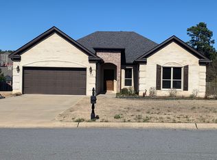 212 Nantucket Loop, Maumelle, AR 72113