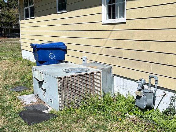 2nd image of 2228 Briarfield Rd