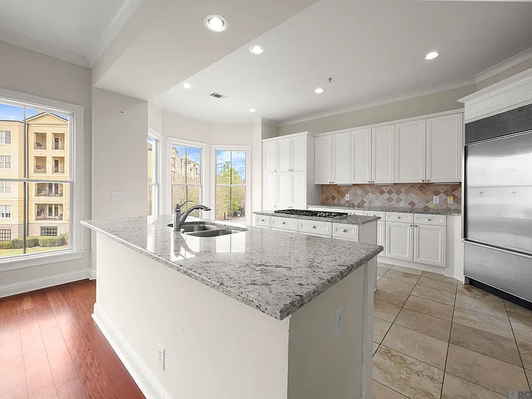 998 Stanford Ave #303 — Photo 13
