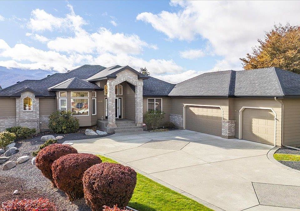 1st image of 24226 E Pinehurst Ln
