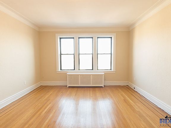 3rd image of 114 S Harrison St