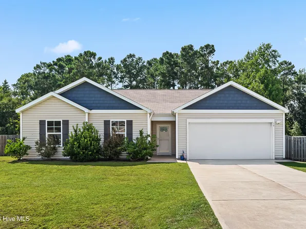 19 Evian Court, Hampstead, NC 28443