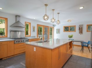 18 Maple Way, Mountain Lakes, NJ 07046