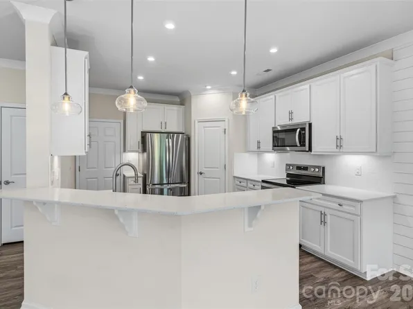 23206 Clarabelle Dr, Charlotte, NC 28273