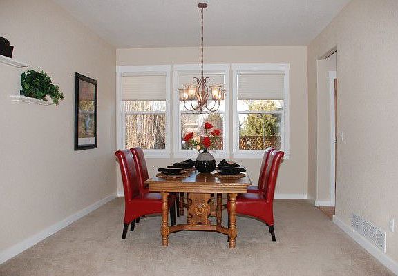 Separate Dining with Views!