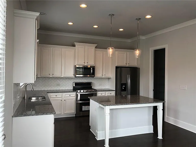 4250 Spruce Pine Aly — Photo 2