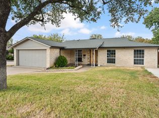 2100 Rockmoor Dr, Edgecliff Village, TX 76134
