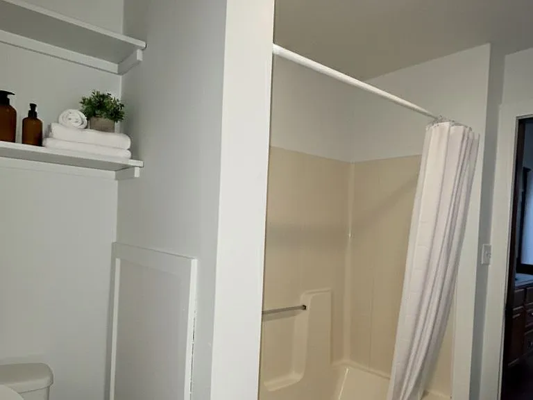 320 Saratoga St #1 — Photo 6