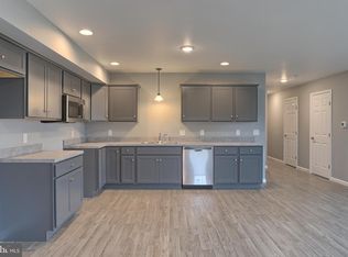 20 Chloe Dr, Myerstown, PA 17067