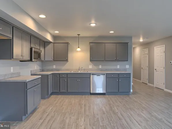 20 Chloe Dr, Myerstown, PA 17067