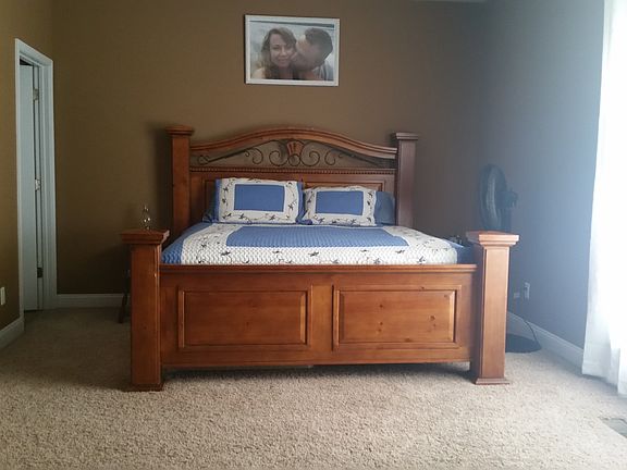 Master Bedroom - 21'4"x12'6"