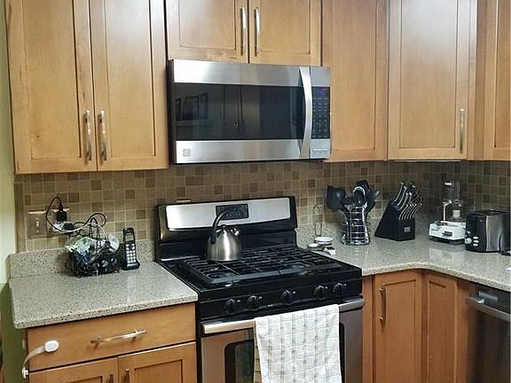 3rd image of 205 Barcroft Dr