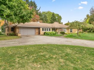 881 Three Mile Rd NE, Grand Rapids, MI