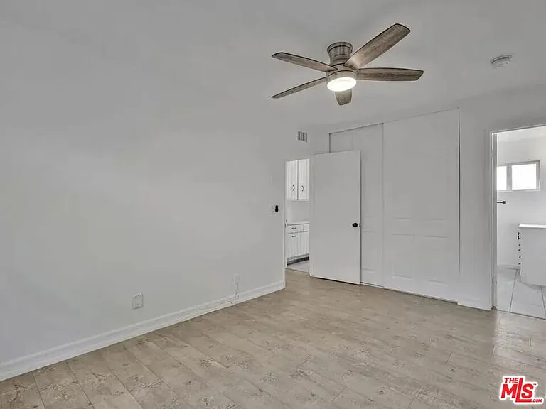 28040 Ermine Pl — Photo 32