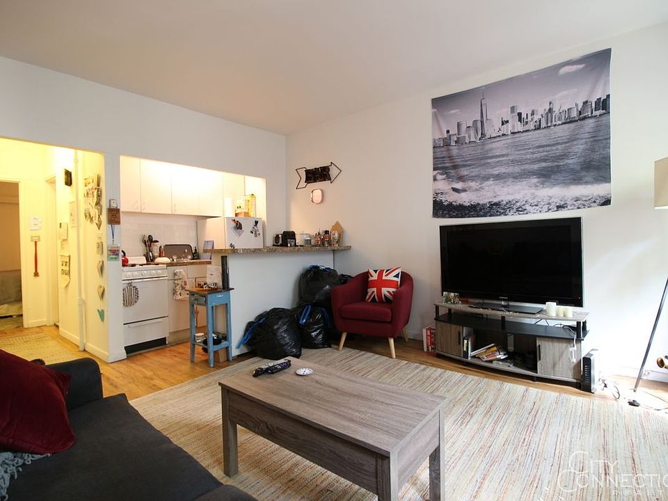 2nd image of 230 E 26th St APT 4C