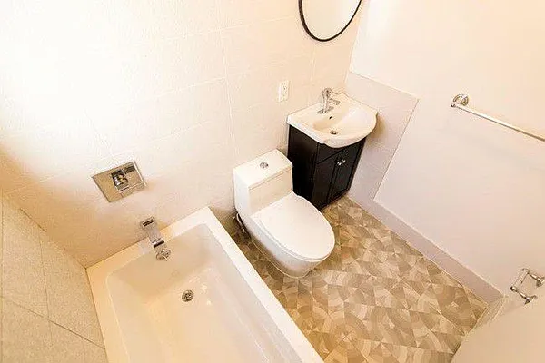 Rented by TheRealEstateCompany.com LLC | media 51