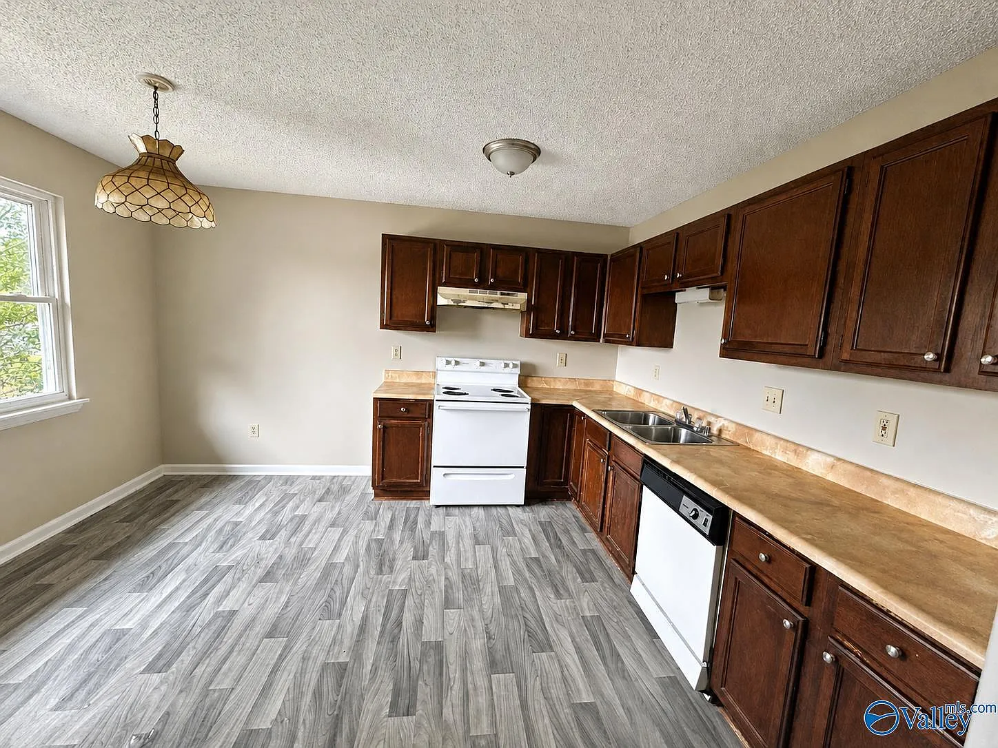 2 bed, 1.0 bath, 700 sqft, $850 — Photo 3