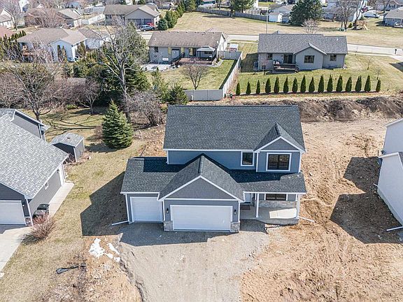 3rd image of 878 Red Hawk Drive