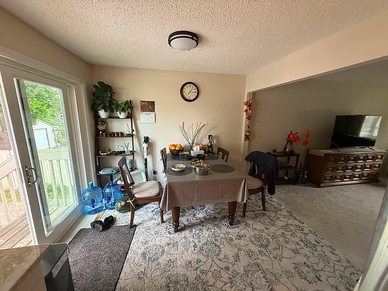 2438 Stewart Ave — Photo 14