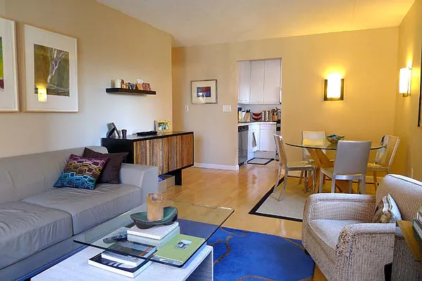 Sold by CCG Real Estate Brokerage | media 1
