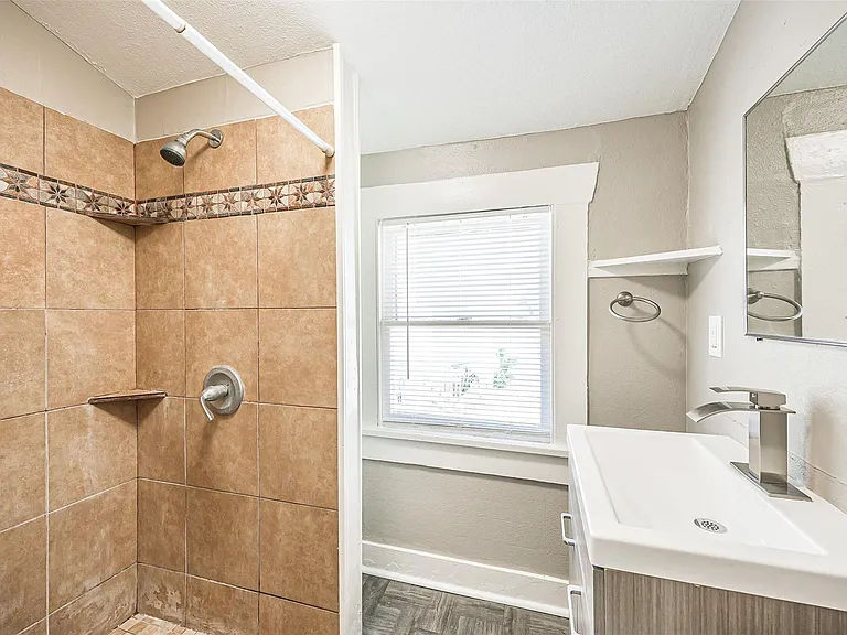 216 Redan St #5 — Photo 21