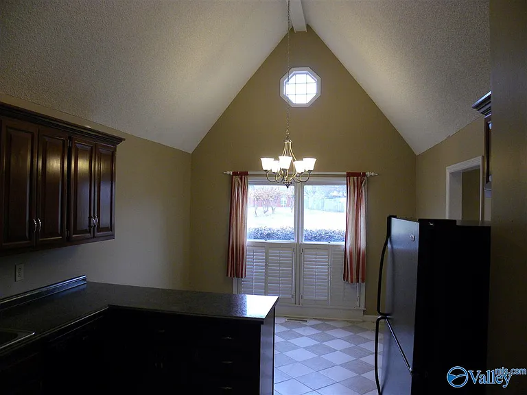 102 Pam Cir — Photo 7