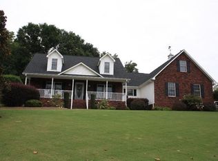 353 Garnet Valley Dr, Inman, SC 29349