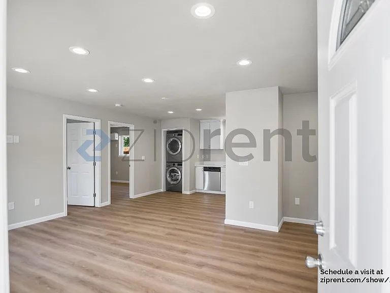1715 96th Ave — Photo 6