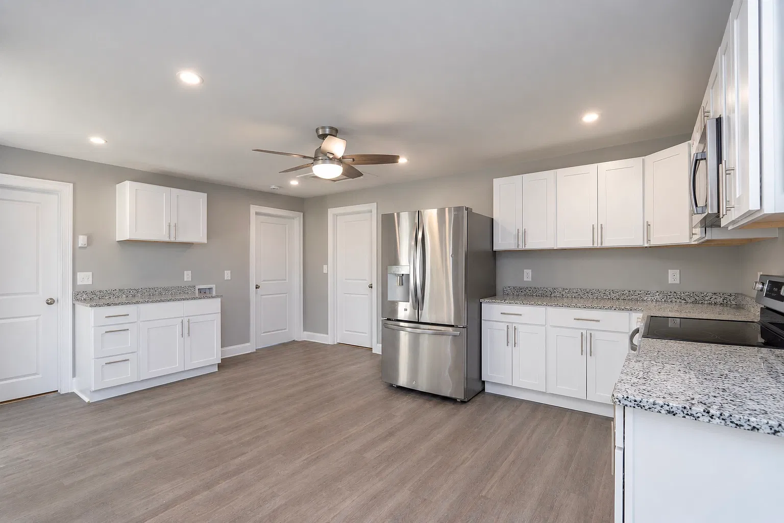 2 bed, 1050 sqft, $1,700 — Photo 2