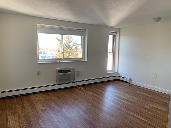2nd image of 271 Highland Ave #36