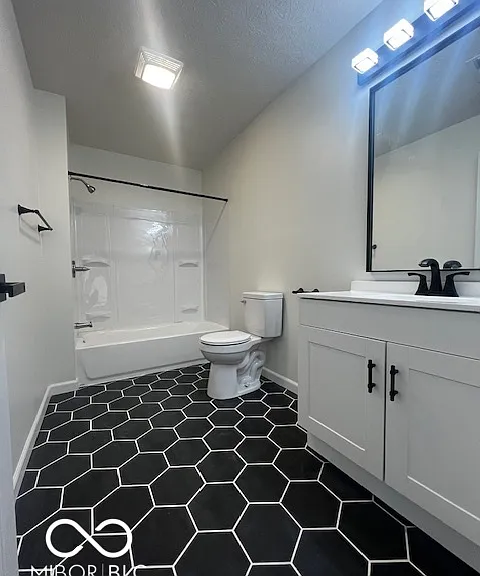 2141 Bellefontaine St — Photo 20
