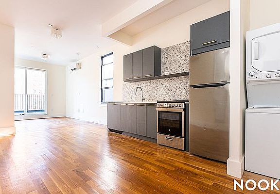 3rd image of 299 Chauncey St #2B