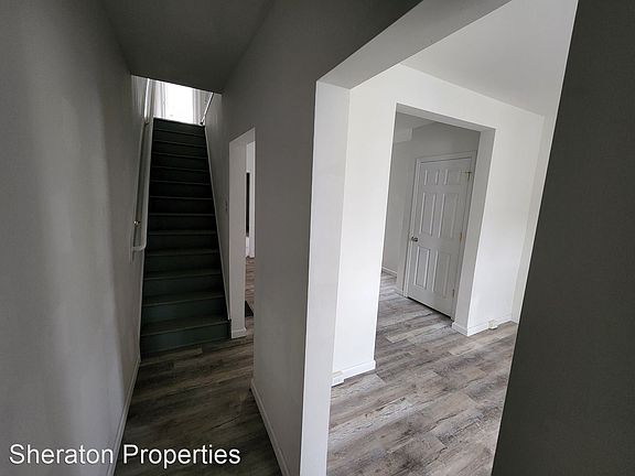 2nd image of 1029 N Lombard St