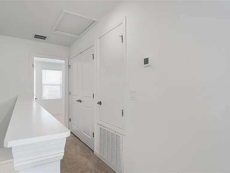 6106 Fairmont Ln — Photo 13