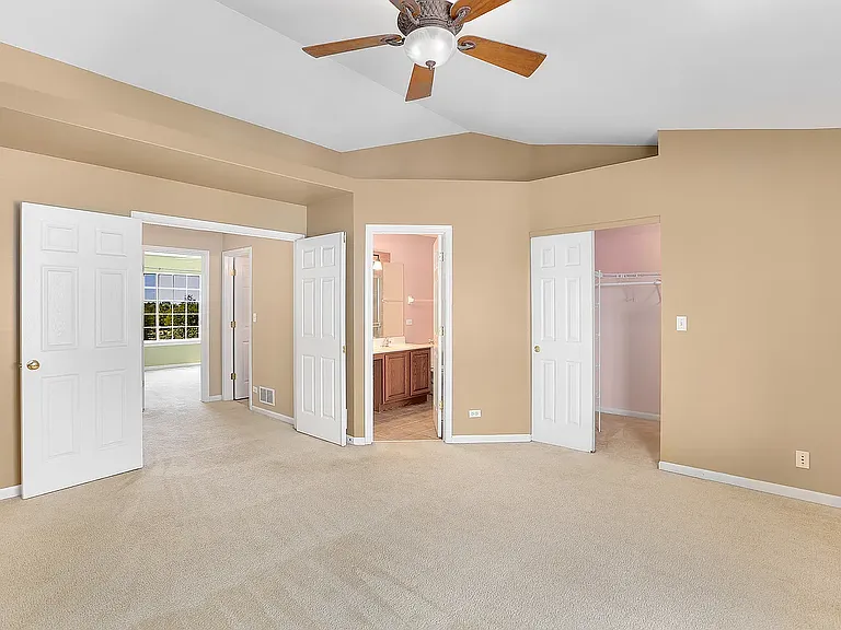 2392 Oakfield Ct — Photo 4