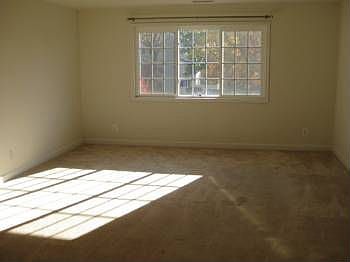 5th image of 1407B N Van Dorn St
