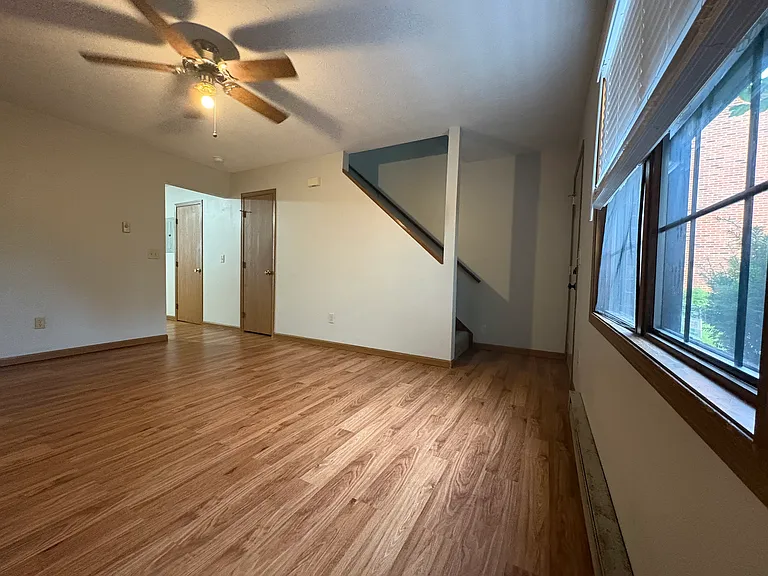 1530 Hawk Cir #A — Photo 6