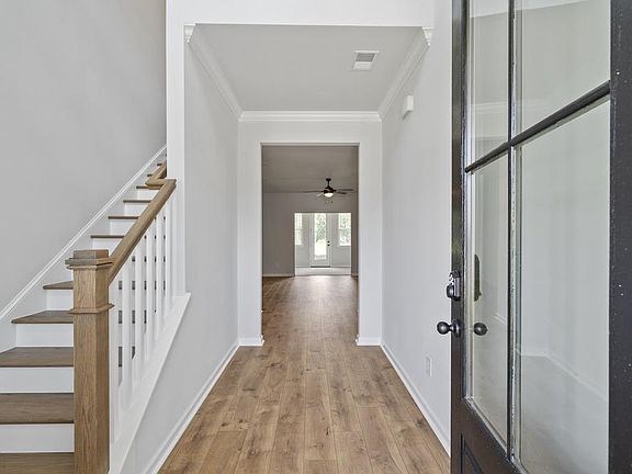 PHOTOS OF A SIMILAR HOME