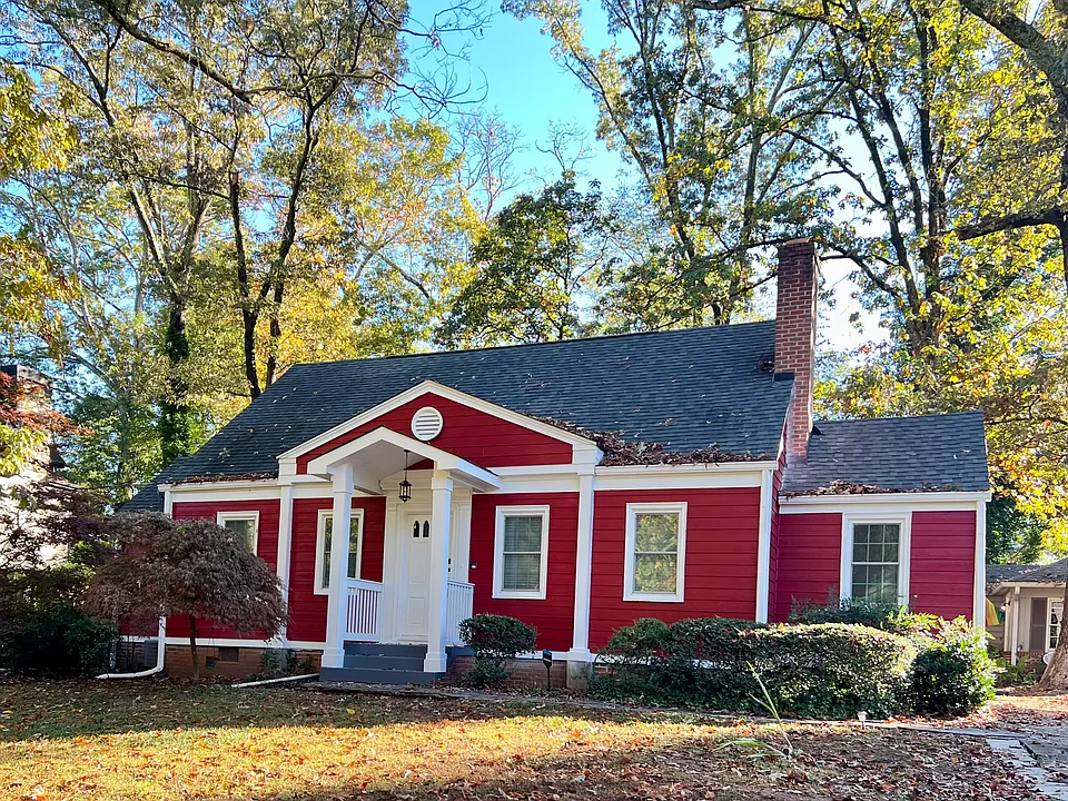 2506 E Woodland Cir
