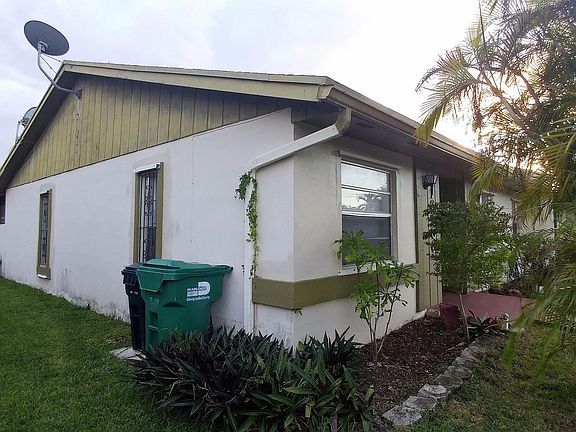 2nd image of 12100 SW 110th Street Cir N