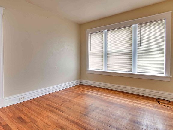4th image of 3144 Magnolia Ave APT 2E