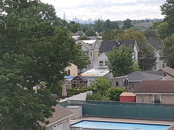 2nd image of 145 Laurel Ave Floor 3