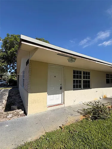 1320 SW 11th Ave #A Photo 1